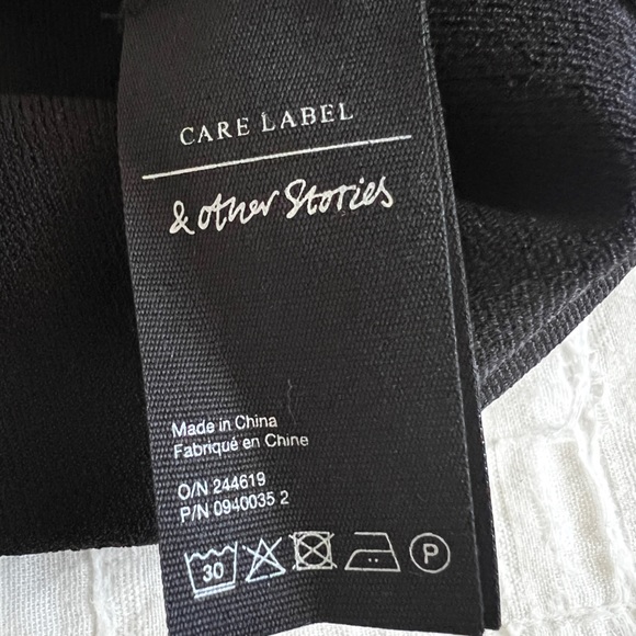 & Other Stories fitted long sleeve tee with cut out neck detail - Picture 4 of 5